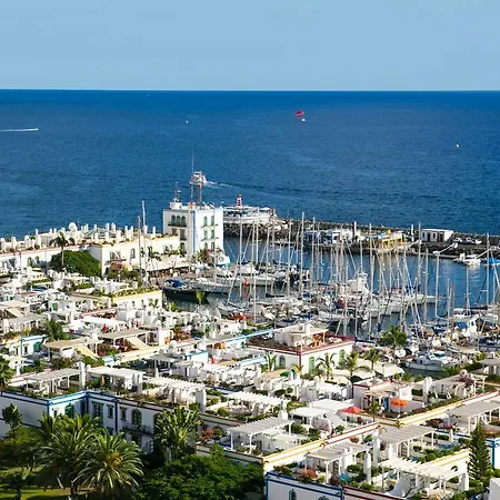 Livvo * Puerto De Mogan