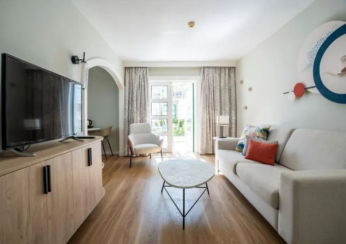 Livvo * Puerto De Mogan