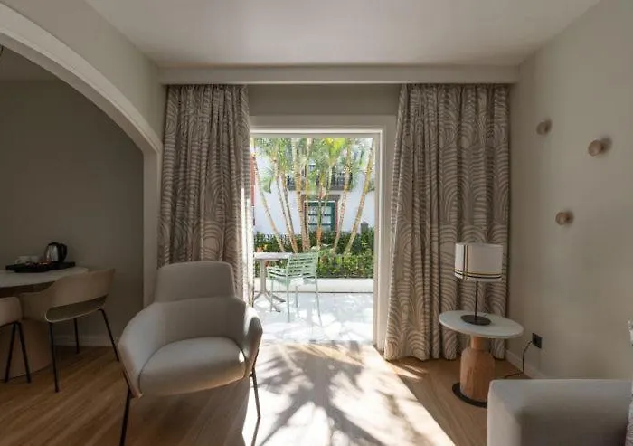 Livvo * Puerto De Mogan