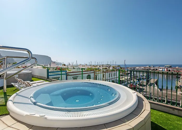 Livvo * Puerto De Mogan