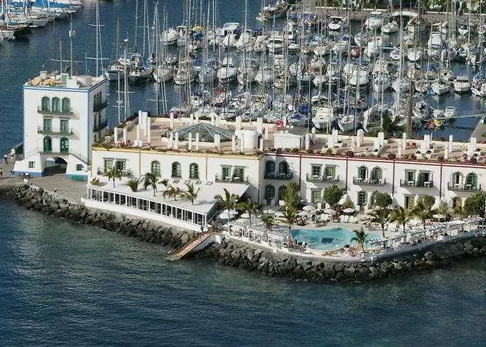 Livvo * Puerto De Mogan